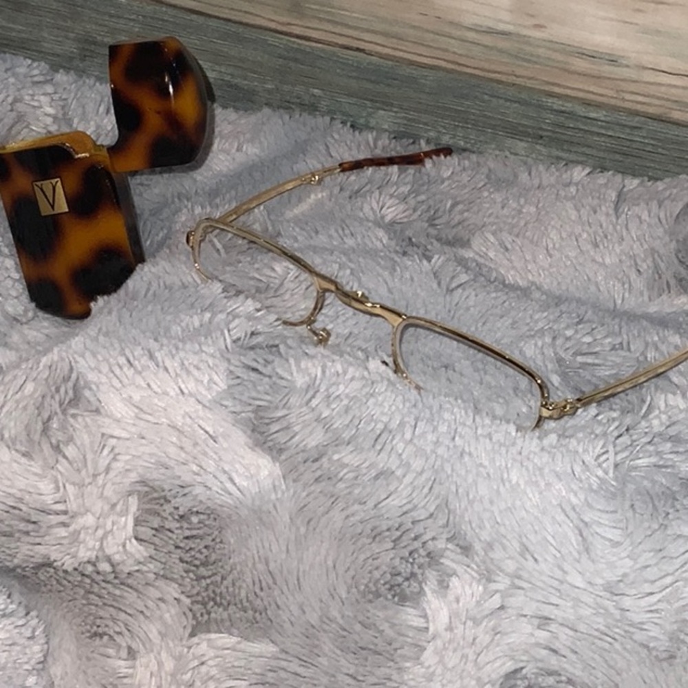 Foldable Tortoise Shell Glasses with Gold Frame🤩